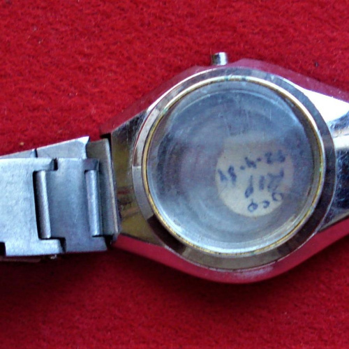 SEIKO CAJA Y MALLA DE ACERO INOXIDABLE DE MUJER 79260 JAPAN 27 MM