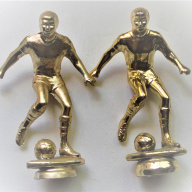 2 PLÁSTICOS ALEGORÍAS DE FUTBOLISTAS PARA CREATIVOS