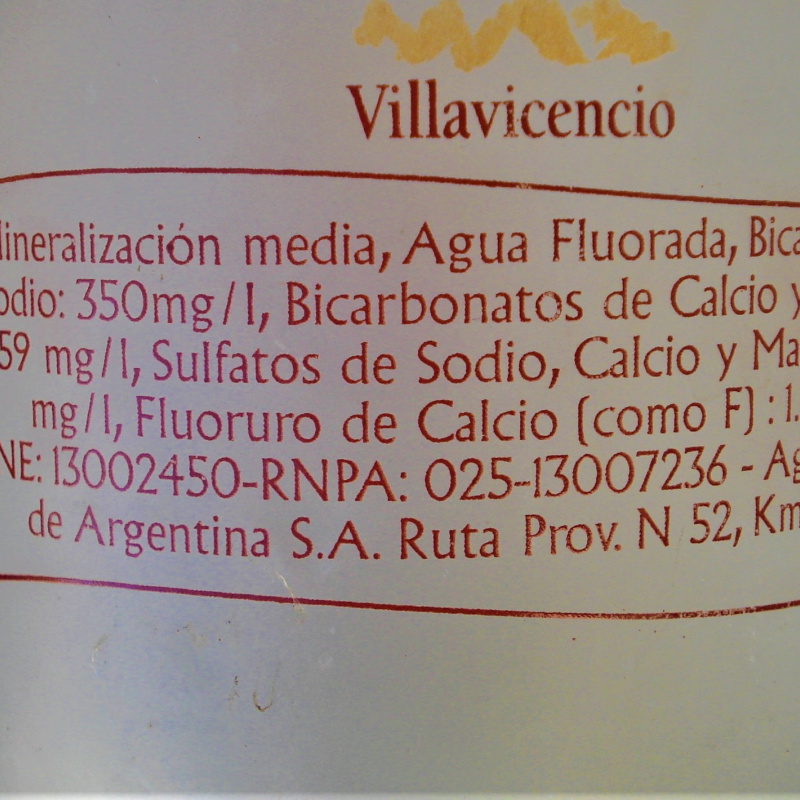 BOTELLA VACÍA DE AGUA VILLAVICENCIO CENTENARIO COLECCIONABLE DECORACIÓN