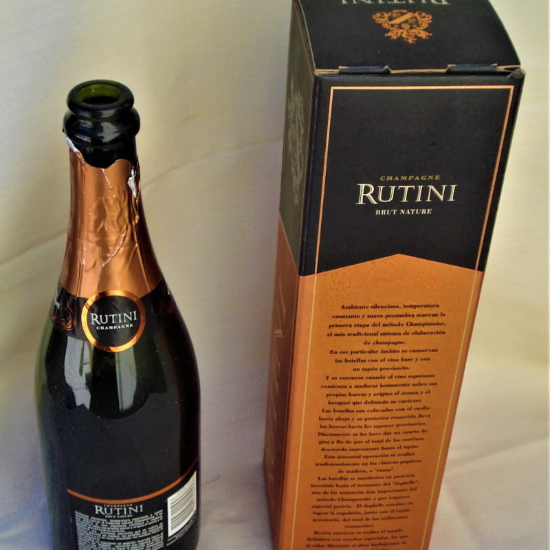 BOTELLA VACÍA CON CAJA DE CHAMPAGNE RUTINI CHAMPANG COLECCIONABLE DECORACIÓN