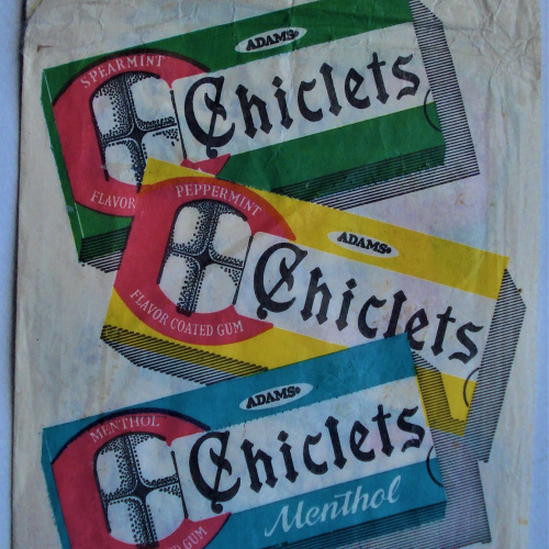 CHICLETS SOBRE ALEMÁN DE MARCA TRADICIONAL 15 X 12 CM