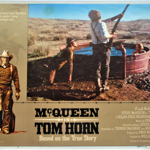 Mc.QUEEN Y TOM HORN EN UNA HISTORIA VERDADERA PUBLICIDAD DE PELÍCULA PARA CINES WARNER USA