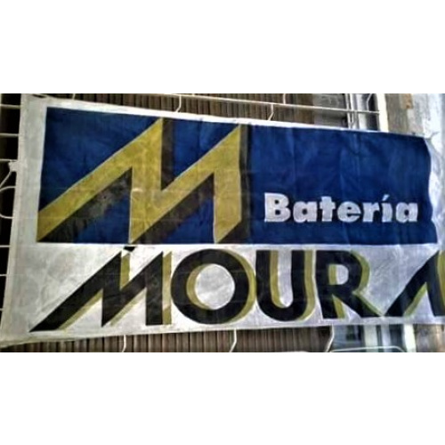 BANDERA PUBLICITARIA DE BATERIAS MOURA USADA CON DETALLES