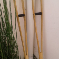 muletas de madera usadas en buen estado altura 1.35 mts