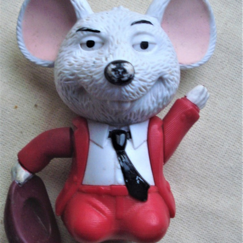 MUÑECO RATON PEREZ UNIVERSAL STUDIOS 2016 MC DONALD´S 8 X 7 CM