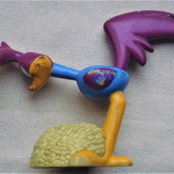 MUÑECO WBE 2012 MC DONALD´S CORRE CAMINOS 12 X 8 CM