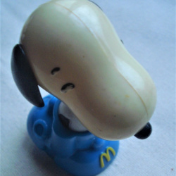 MUÑECO 2006 TCW COLECCIONABLE  MC DONALD`S 8 X 5 CM