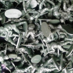 LOTE DE PEQUEÑOS SOLDADOS VERDES HONG KONG 25 MM