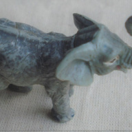 MUÑECO COLECCIONABLE ELEFANTE  6 x 4 cm