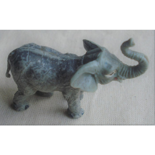 MUÑECO COLECCIONABLE ELEFANTE  6 x 4 cm